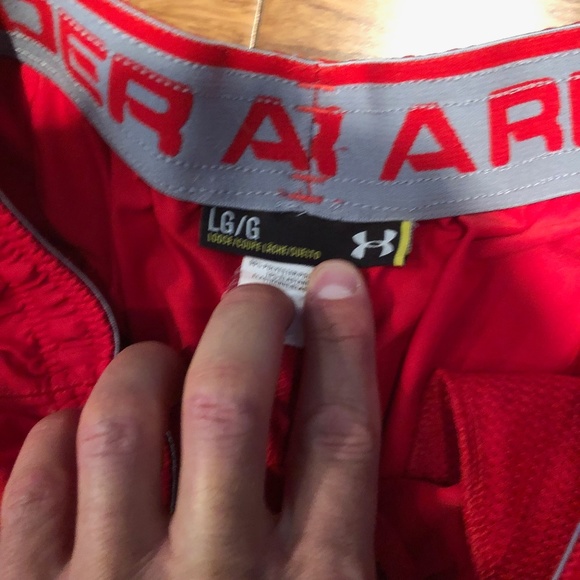 NWOT Under Armour performance stretch short - Picture 3 of 4